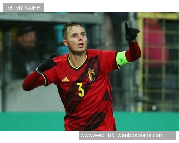 国米旧将范赫斯登因膝盖韧带重伤宣布退役年仅26岁